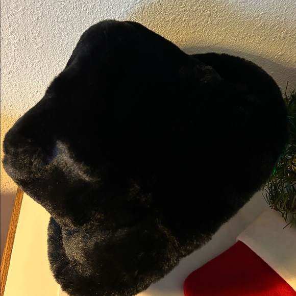 Winter Bucket hat Faux fur hat polyester lined , very Elegant, Unisex - Picture 3 of 7